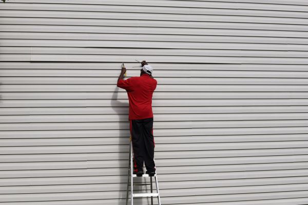 Cost of Loose Siding Repair in Champaign