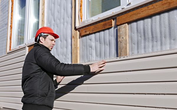 Cost of Vinyl Cladding Repair in Champaign